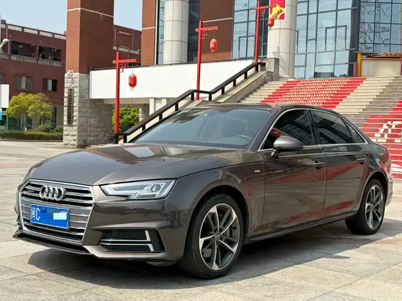 Audi A4L, 2017