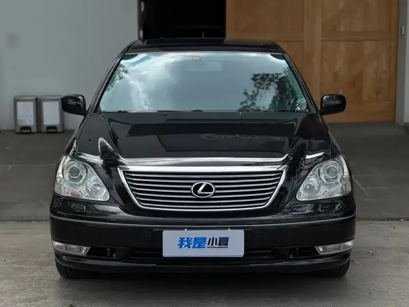Lexus LS, 2005