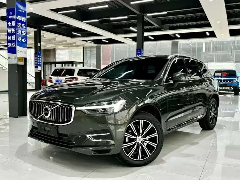 Volvo XC60, 2021 — фото 1