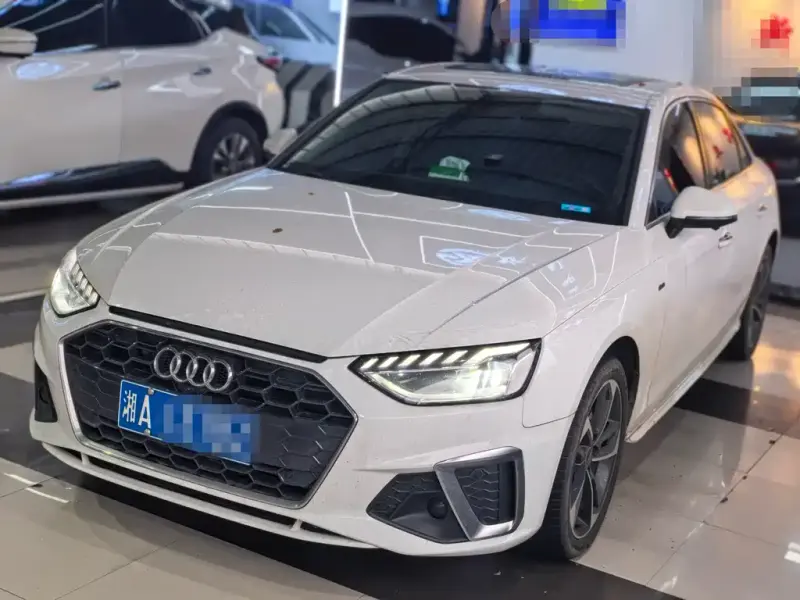 Audi A4L, 2023