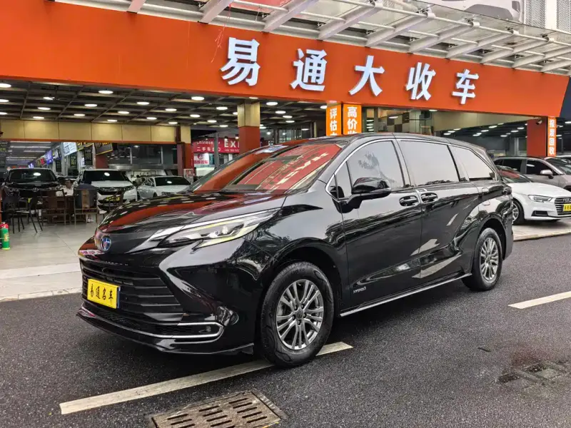 Toyota Sienna, 2022