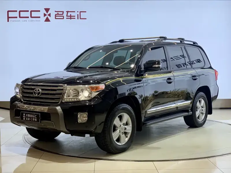 Toyota Land Cruiser, 2018 — фото 1