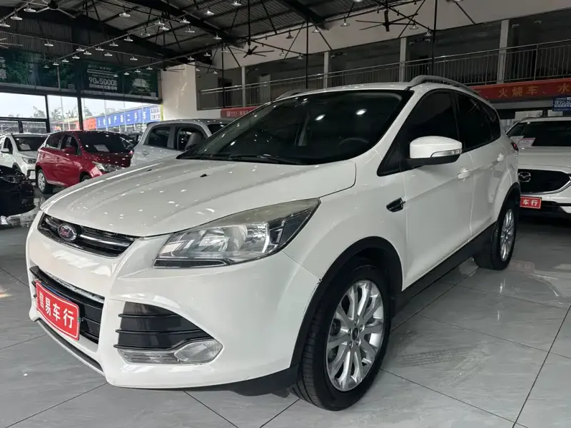 Ford Kuga, 2015
