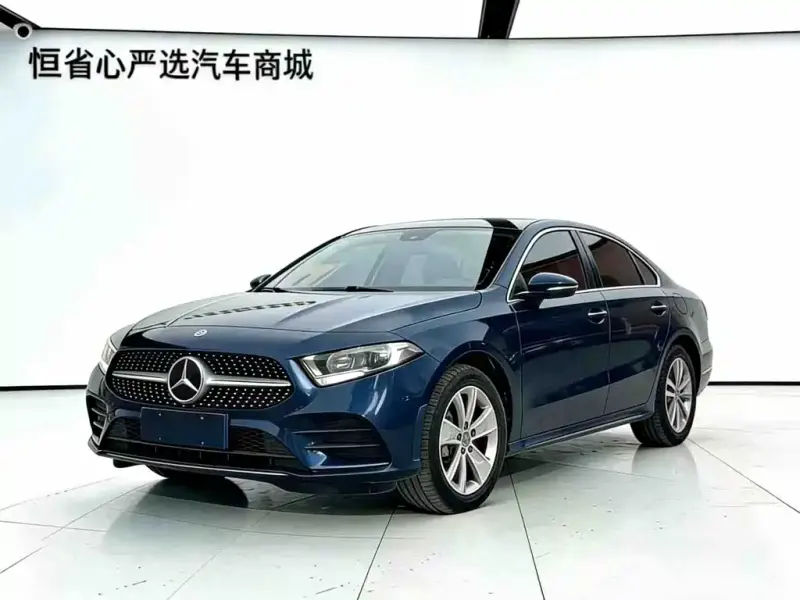 Mercedes-Benz A-Class, 2019 — фото 1