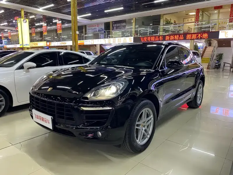 Porsche Macan, 2016