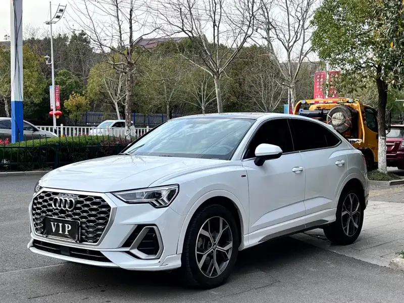 Audi Q3 Sportback, 2020