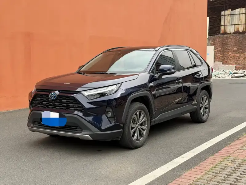 Toyota RAV4, 2023