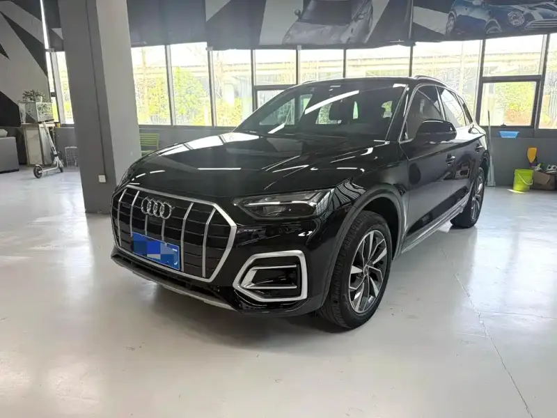 Audi Q5L, 2022