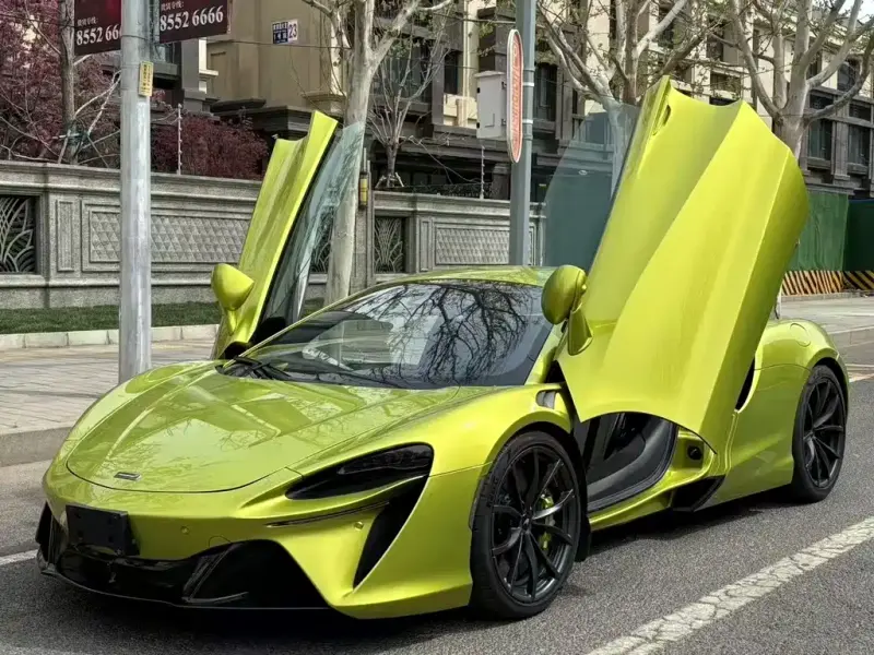 McLaren Artura, 2023