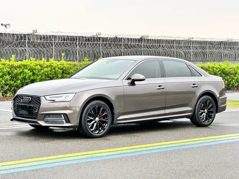 Audi A4L, 2019
