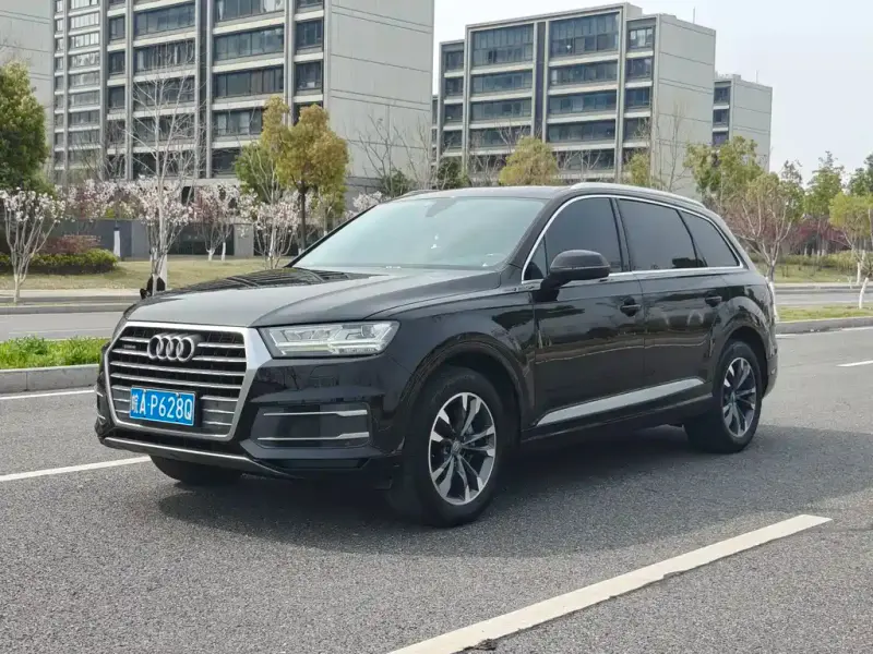 Audi Q7, 2018 — фото 1