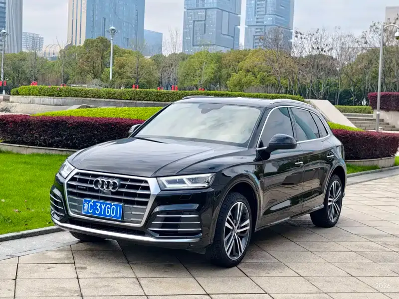 Audi Q5L, 2020