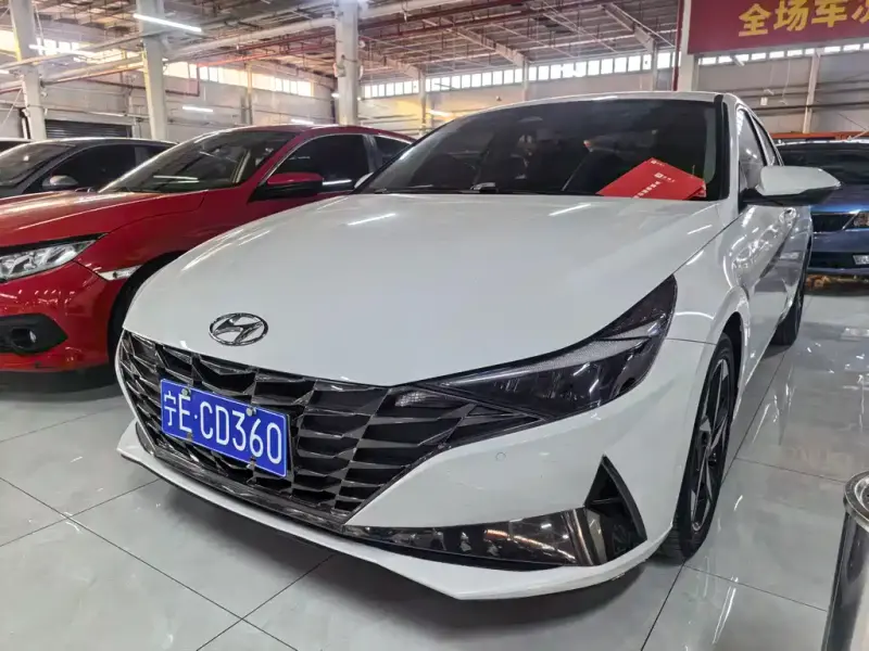 Hyundai Elantra, 2023