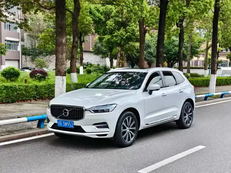 Volvo XC60, 2020 — фото 1