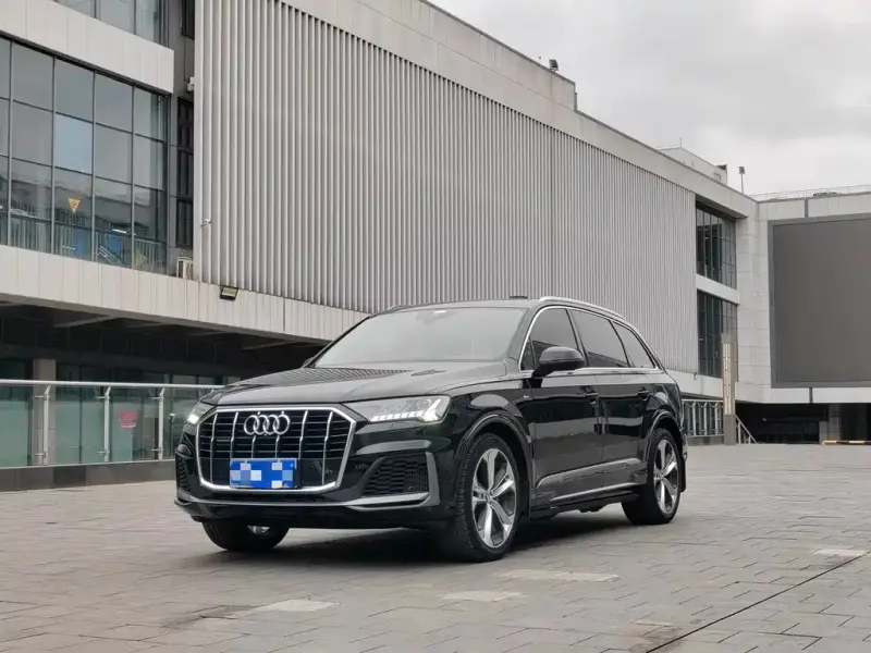 Audi Q7, 2020 — фото 1