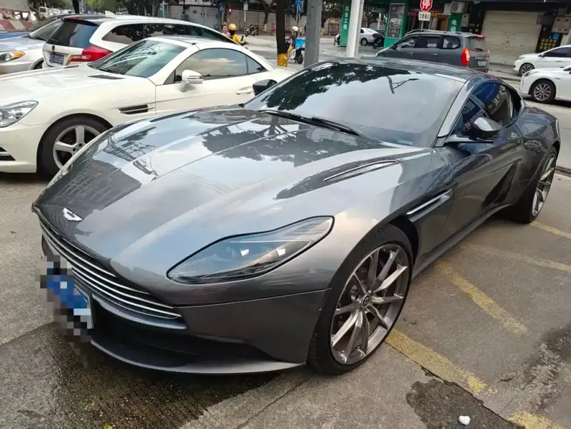 Aston Martin DB11, 2020