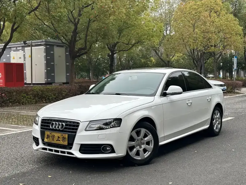 Audi A4L, 2012