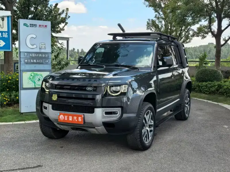 Land Rover Defender, 2023