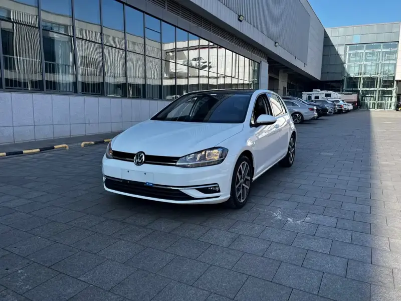 Volkswagen Golf, 2020