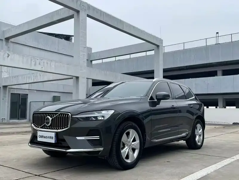 Volvo XC60, 2021 — фото 1