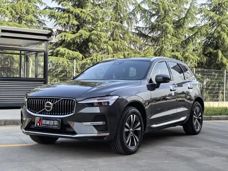 Volvo XC60, 2022 — фото 1