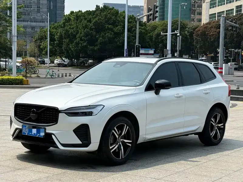 Volvo XC60, 2021 — фото 1