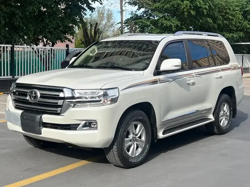 Toyota Land Cruiser, 2019 — фото 1