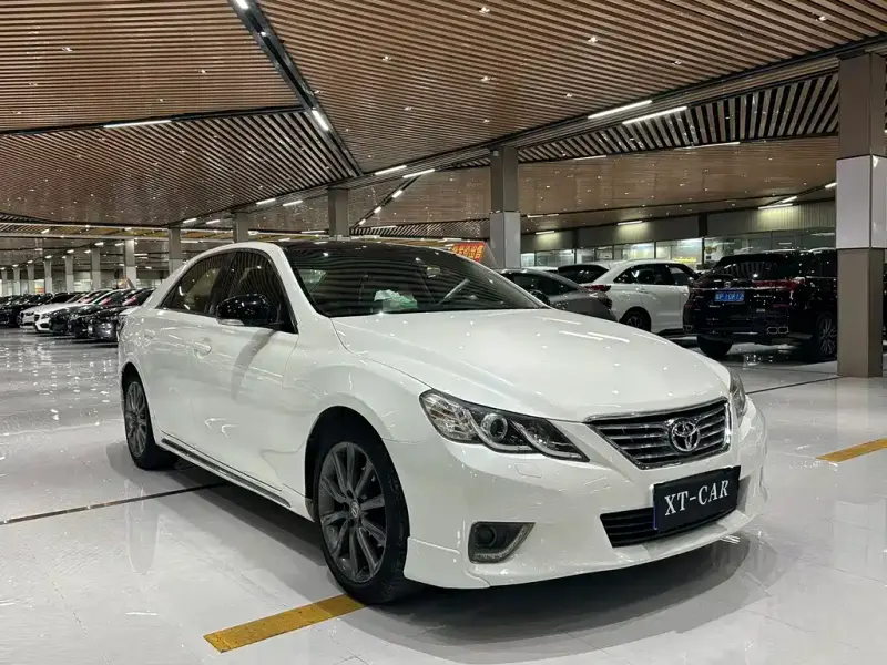 Toyota Reiz, 2012