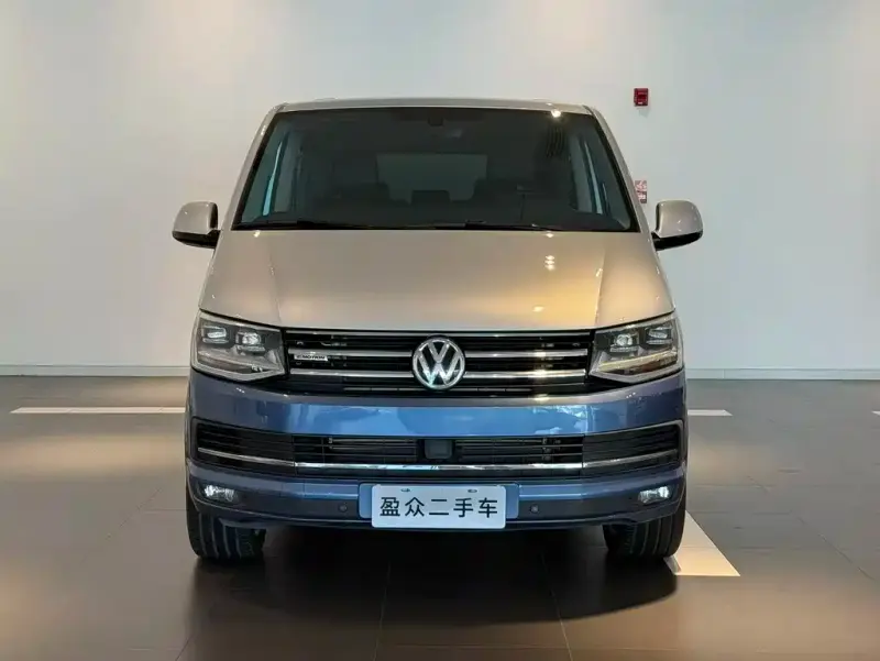 Volkswagen Multivan, 2018 — фото 1