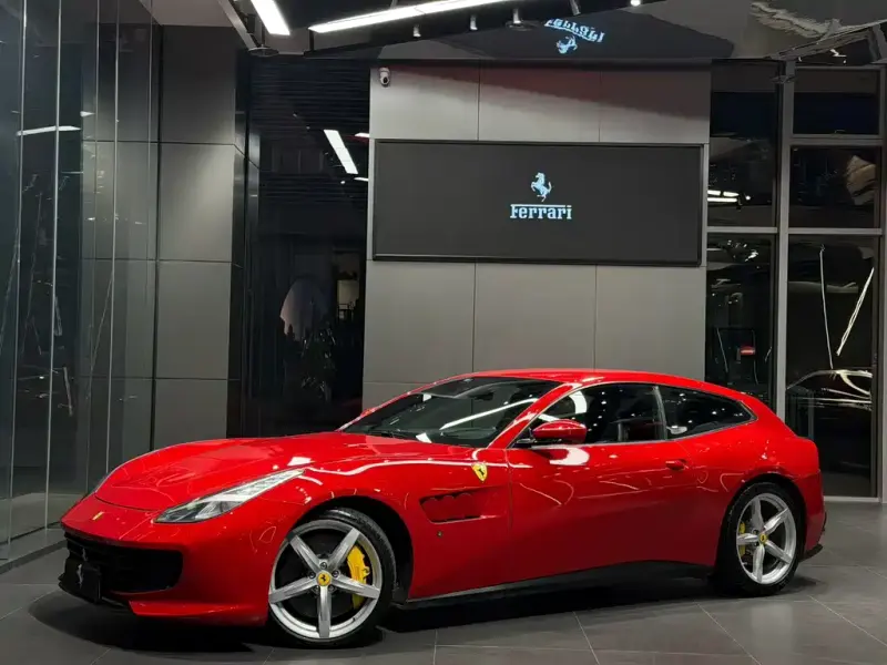 Ferrari GTC4Lusso, 2019