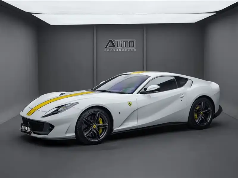 Ferrari 812, 2020