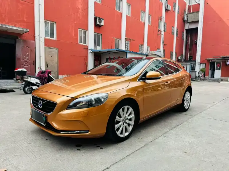 Volvo V40, 2013