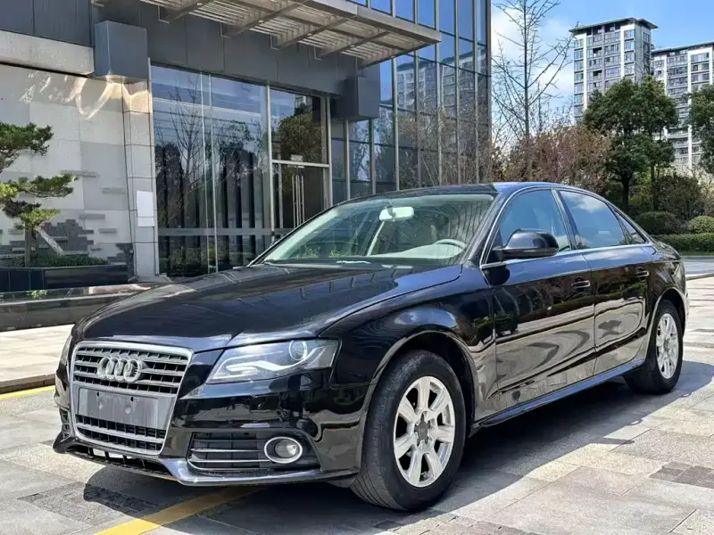 Audi A4L, 2011
