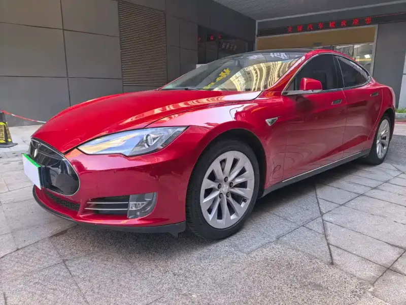Tesla Model S, 2016