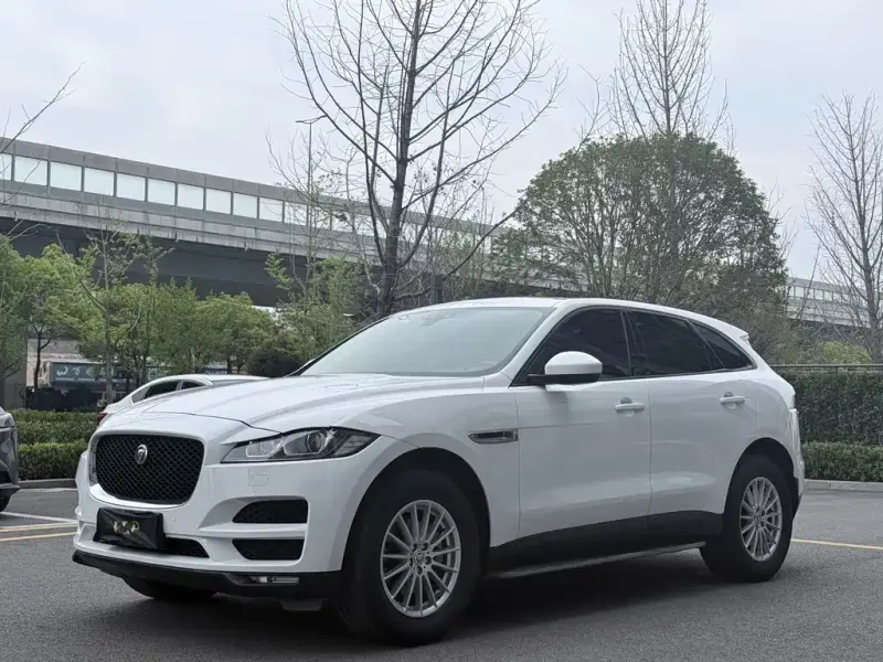 Jaguar F-PACE, 2018