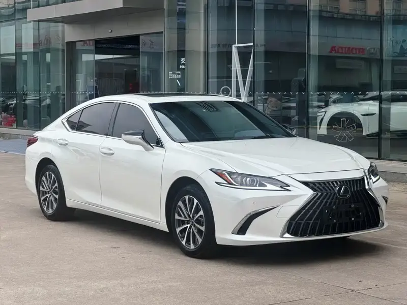 Lexus ES, 2023