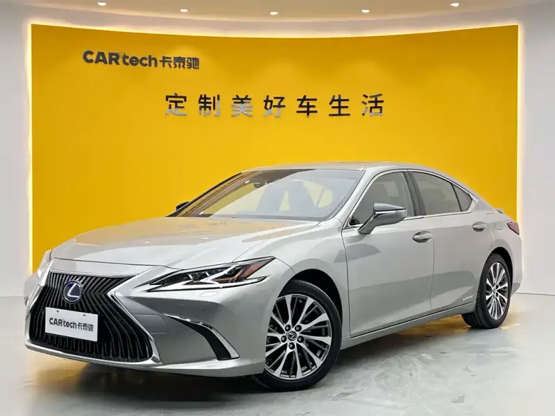 Lexus ES, 2021