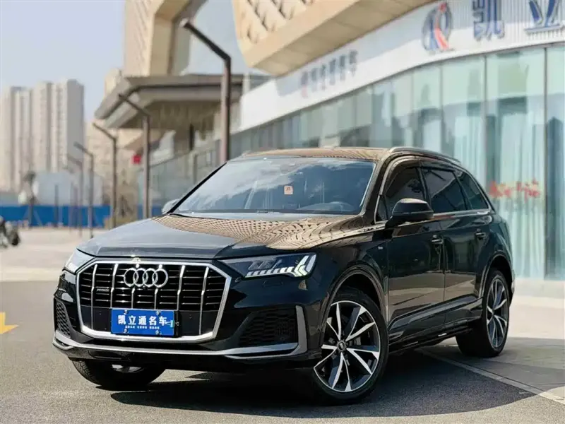 Audi Q7, 2022 — фото 1