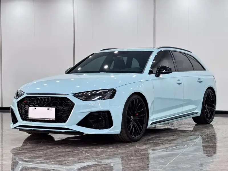 Audi RS 4, 2025