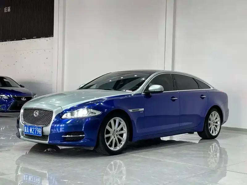 Jaguar XJ, 2015