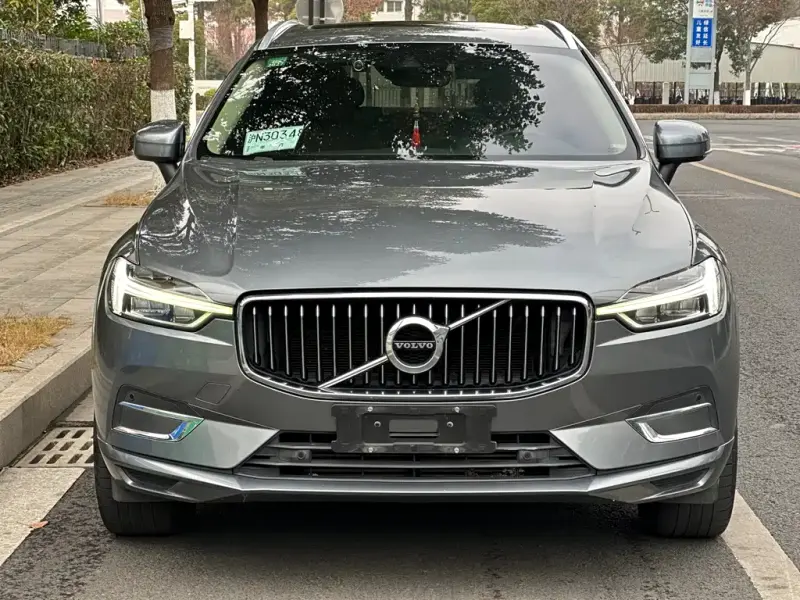 Volvo XC60, 2019 — фото 1
