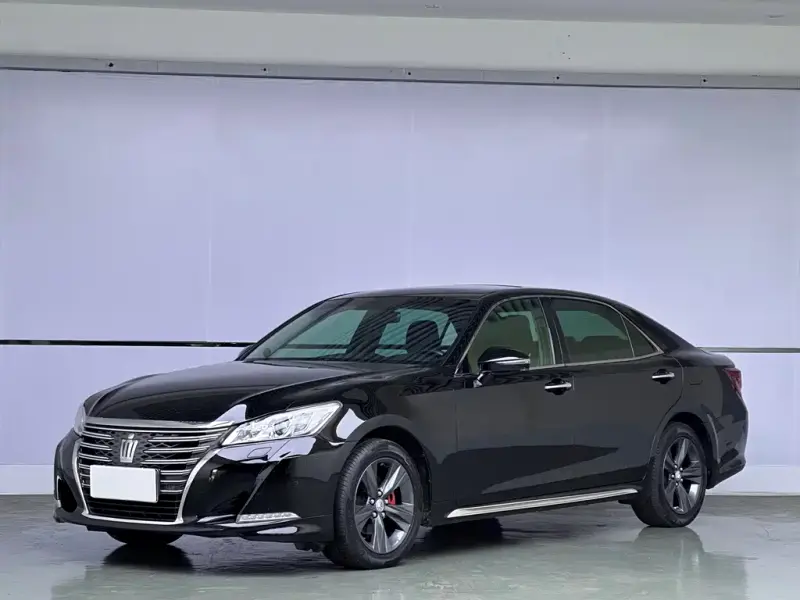 Toyota Crown, 2017