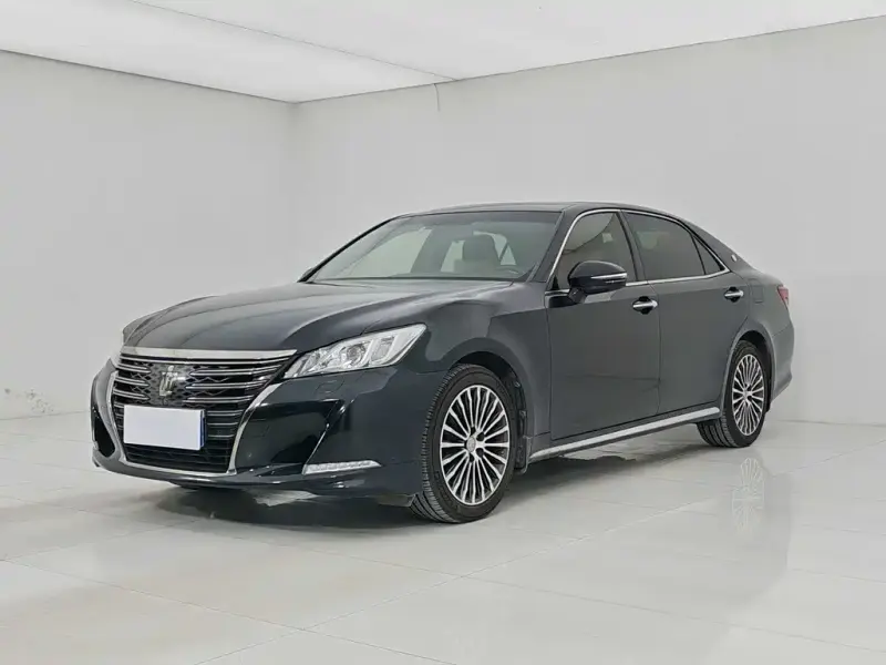 Toyota Crown, 2018