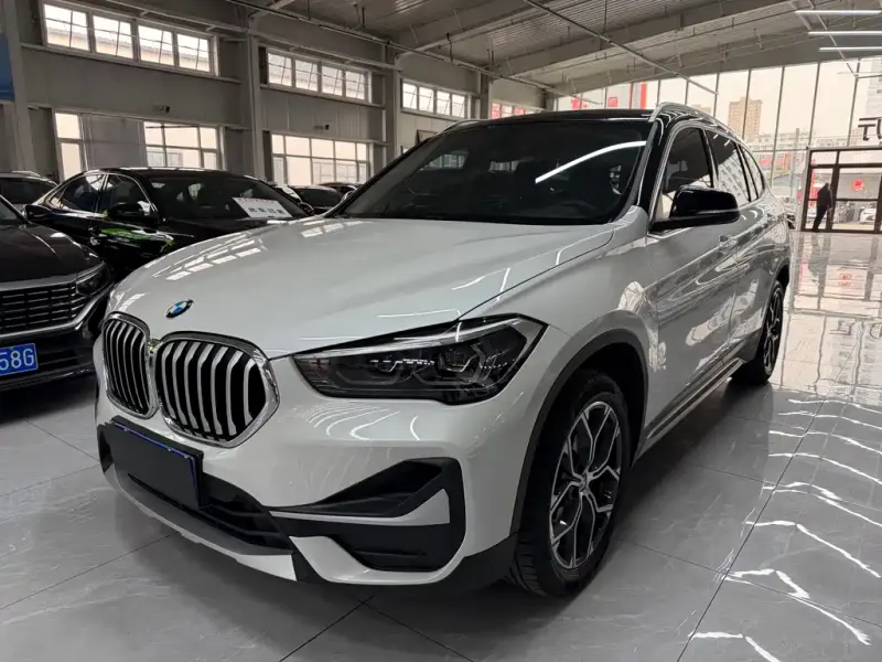 BMW X1, 2022 — фото 1