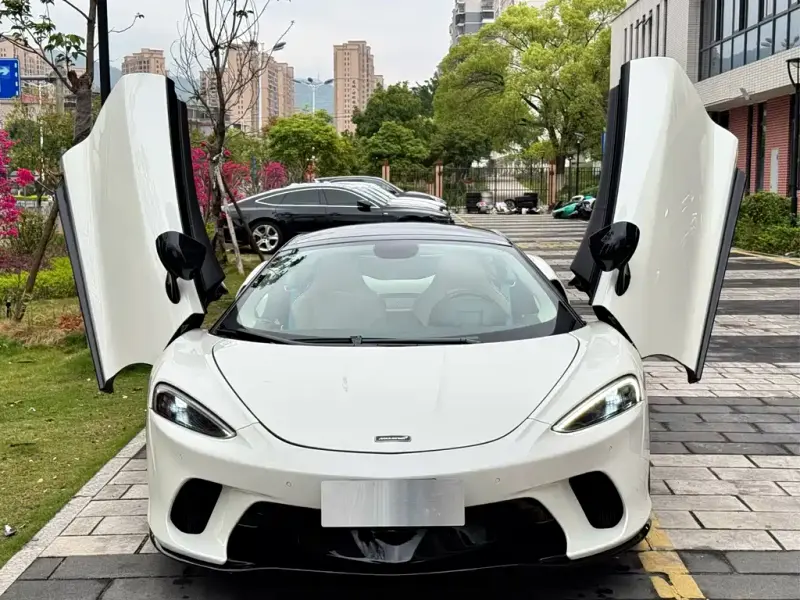 McLaren GT, 2021