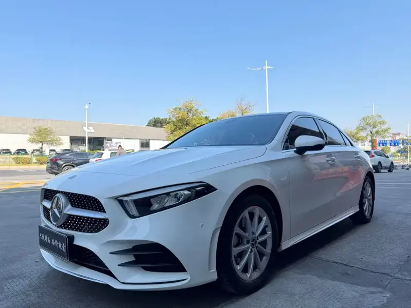 Mercedes-Benz A-Class, 2020 — фото 1