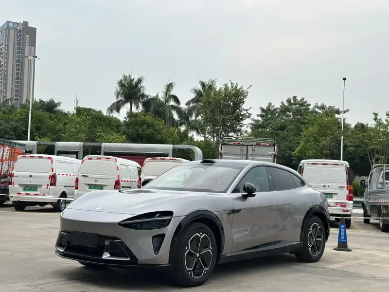 Xiaomi YU7, 2025