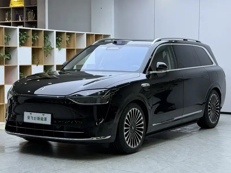 AITO M9, 2025