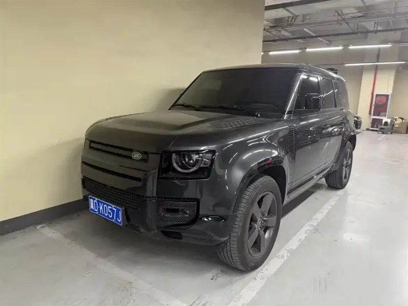 Land Rover Defender, 2023
