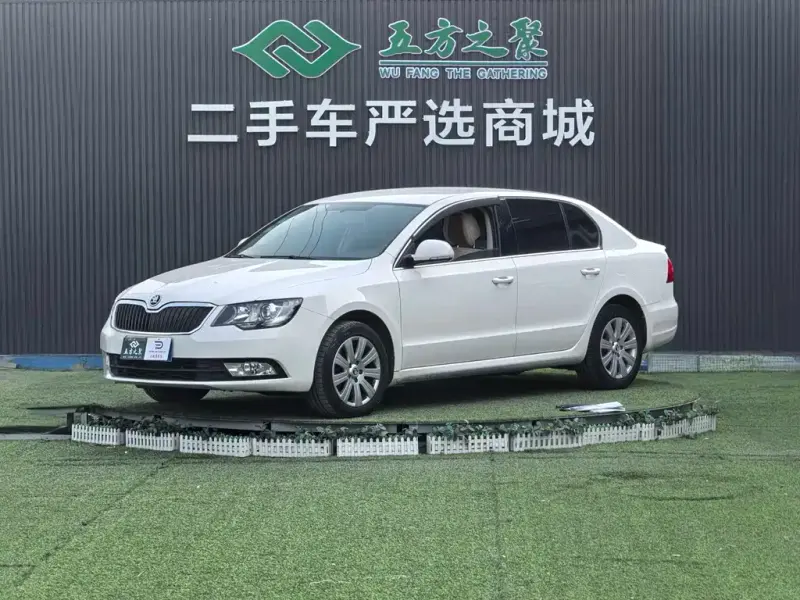Skoda Superb, 2014